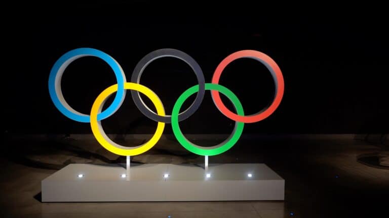 Трансгендерам запретили принимать участие в женских соревнованиях