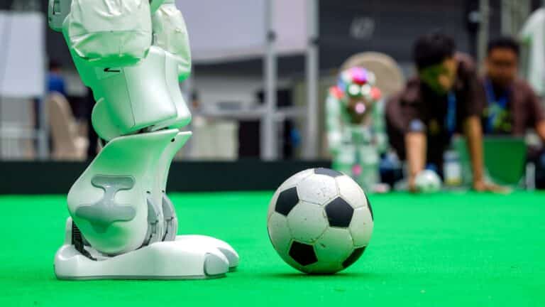 Қазақ және қытай жастары алғаш рет робот-футболдан жолдастық кездесу өткізді