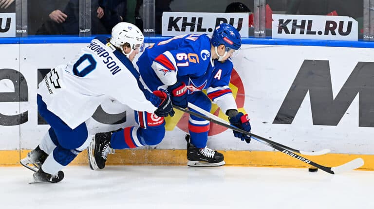 Хоккейный «Барыс» крупно проиграл в Санкт-Петербурге
