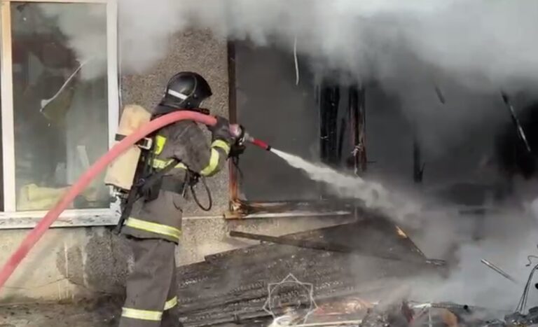 Пожарные предотвратили взрыв в шашлычной в Усть-Каменогорске