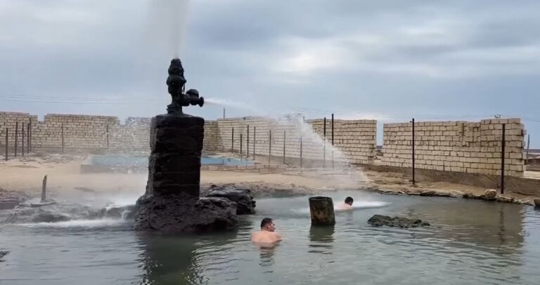 Целебный источник в Мангистау утопает в мусоре: жители требуют навести порядок