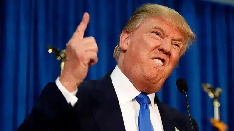 Трамп дал Ирану 48 часов на открытие Ормузского пролива