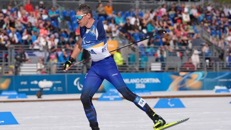 Александр Герлиц стал 9-м в спринт-пасьюте на Паралимпиаде-2026