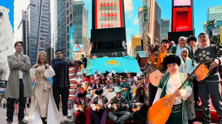 Нью-Йорк қазақша сөйледі: атақты Times Square алаңында Наурыз тойланды