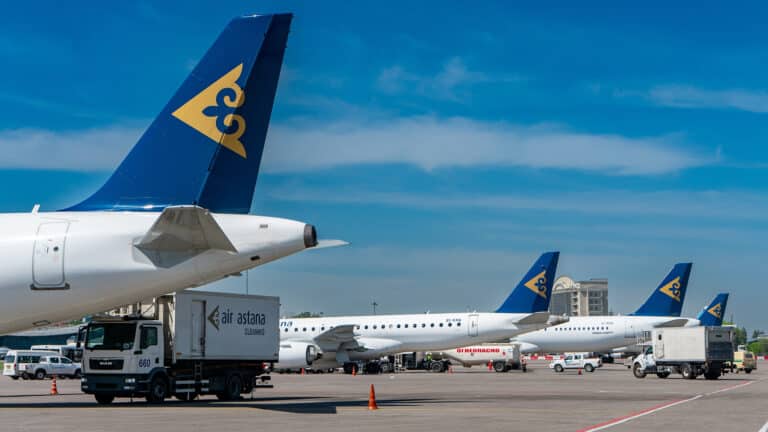 Казахстанцам запретили летать в Дубай на отдых до конца мая