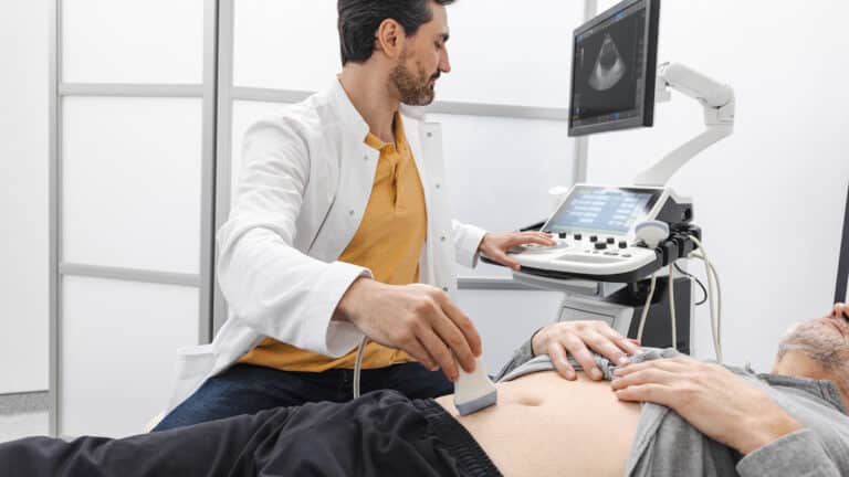 Правда ли, что брак снижает риск рака - разбираем исследование с врачом-онкологом