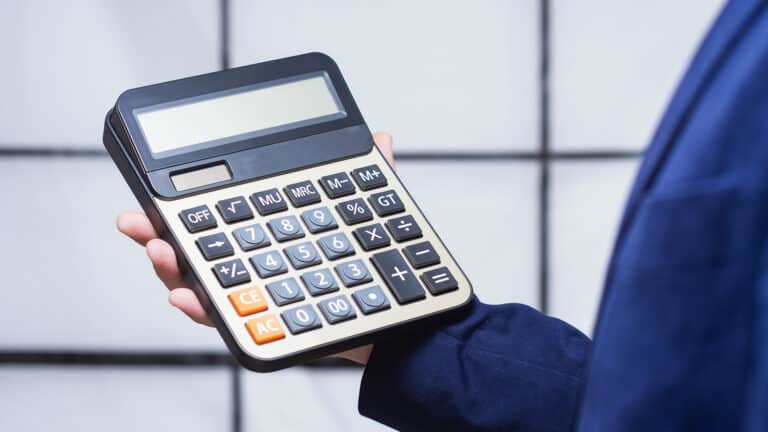 Атырау әкімдігі 10 калькуляторды 4 млн-ға жуық теңгеге сатып алмақ болды