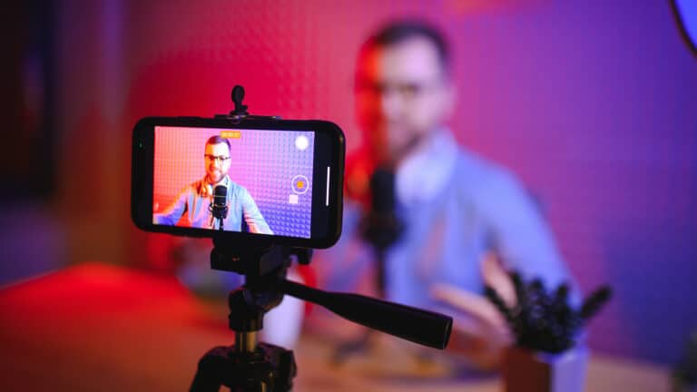 Платить блогерам за «интеллигентный» контент предложил депутат Мажилиса