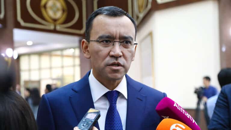 «Пусть появляются»: Ашимбаев высказался о создании новой партии «Әділет»