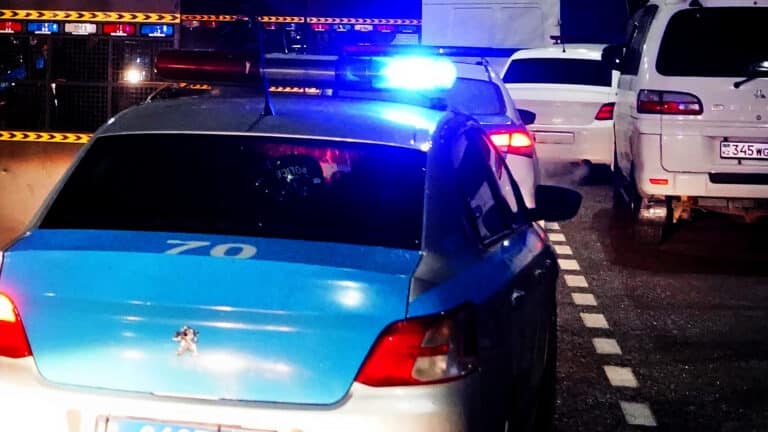 Ребенок за рулем Subaru Forester устроил гонки с полицейскими в Мангистау