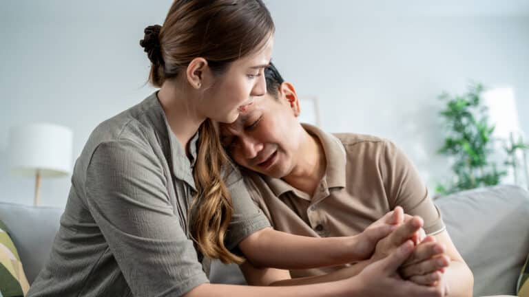 Исследование показало, как депрессия родителей может влиять на психику их детей 