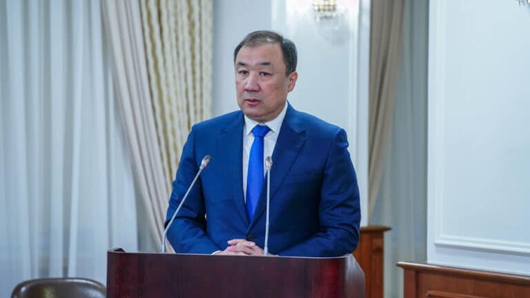 Отравление газом 50 человек в поезде: Сауранбаев ответил на претензии к КТЖ