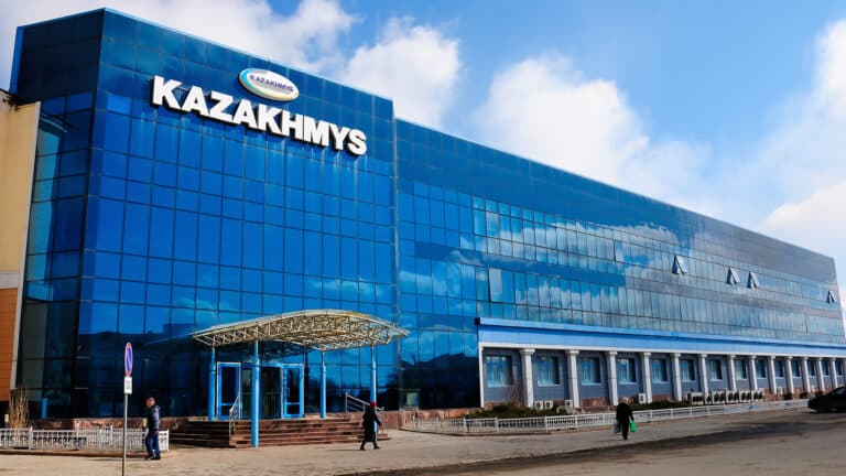 Медная компания миллионера Кима уйдет с Казахстанской фондовой биржи