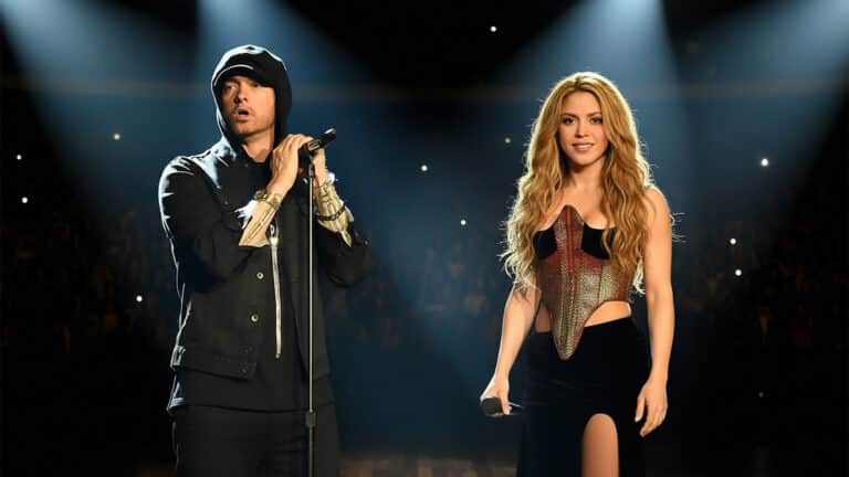 Eminem мен Shakira Алматыға келеді