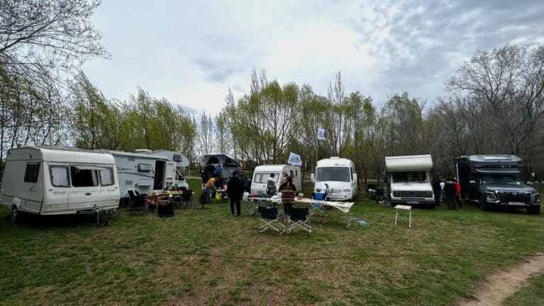 «Он должен быть в каждом городе»: в Астане открыли первый в Казахстане автокемпинг