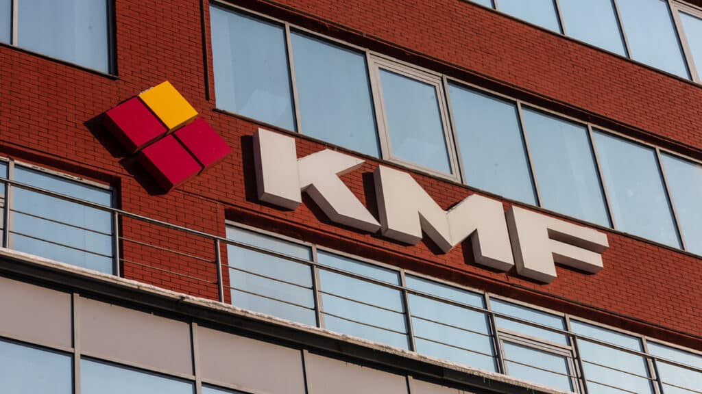 kmf.kz, бильд-редактор: Милош Муратовский