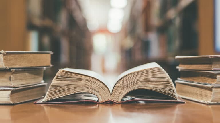 Токаев поздравил казахстанцев с Национальным днем книги