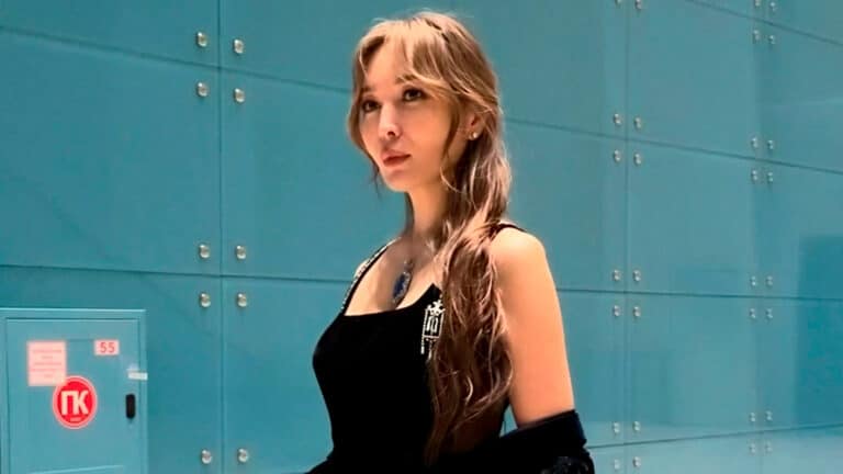 «Жена» Нурсултана Назарбаева появилась на показе Динары Сатжан в Астане