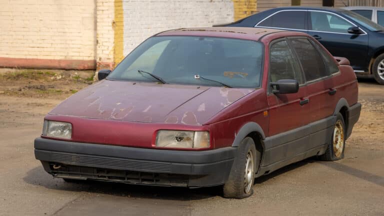 Около 42% легковых машин в Казахстане старше 20 лет