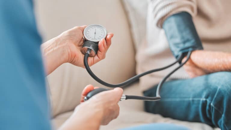 Лечение на дому может стать полноценной альтернативой стационару