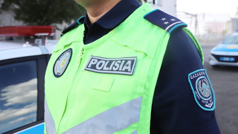 Задержания и конфликты с полицией: первые итоги масштабных рейдов в Алматы