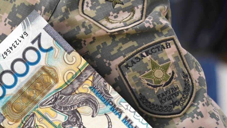 40 жасқа толған әскери қызметшілерге әр 5 жыл сайын сыйақы беріледі