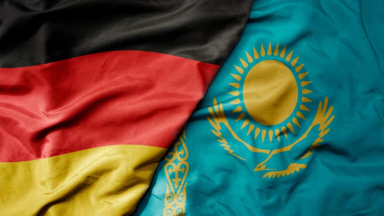 МИД выясняет причины внесения казахстанцев в 