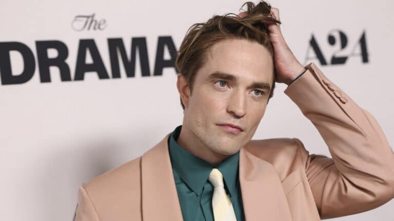 Это не сексуально: Роберт Паттинсон раскритиковал девушек, не делящих счет