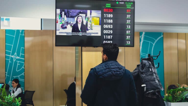 ЦОНы не закроют в Казахстане, но изменят формат работы из-за падения посещаемости