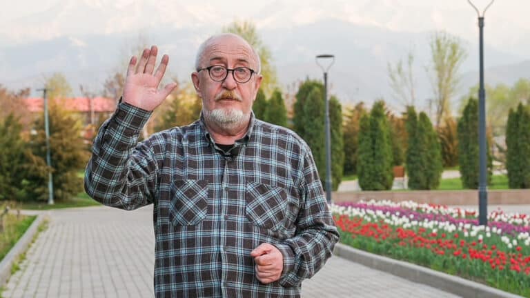 Журналисту Вадиму Борейко заблокировали счета из-за репортажей о стройке в Алматы