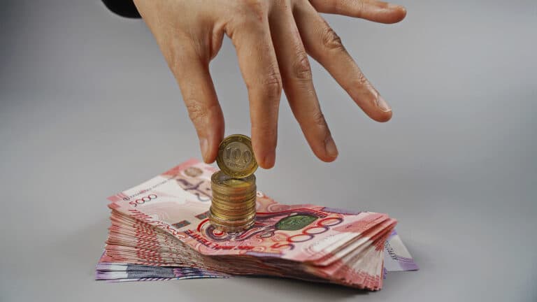 Ауыл клубының директоры 10 жыл бойы ақша жымқырып, 7 жылға сотталды