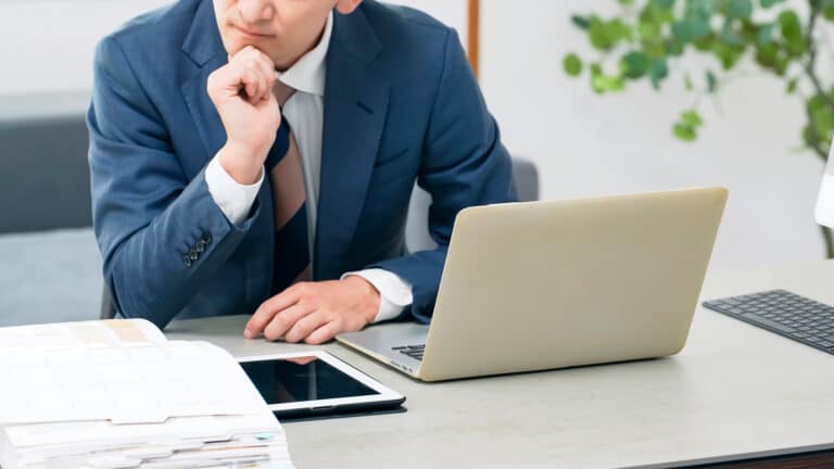 Топ-менеджер из структур «Казахмыса» строит солнечную станцию на деньги БРК