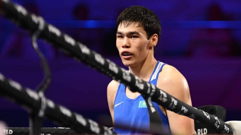 Бокстан Азия чемпионаты: Сабыржан Аққалықов жартылай финалға шықты