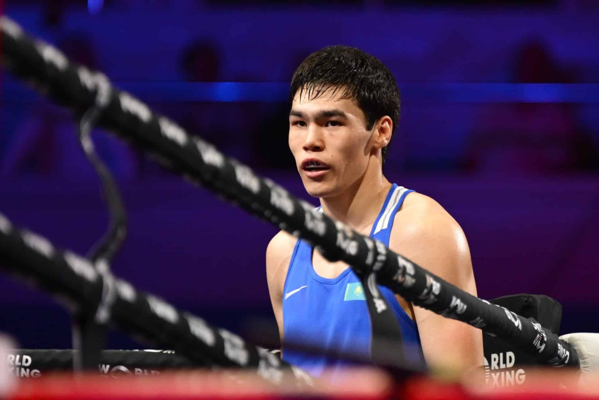 Казахстанские боксеры Сабыржан Аккалыков и Сагындык Тогамбай вышли в полуфинал чемпионата Азии по боксу. А вот Ерасыл Жакпеков выбыл из борьбы за награды.