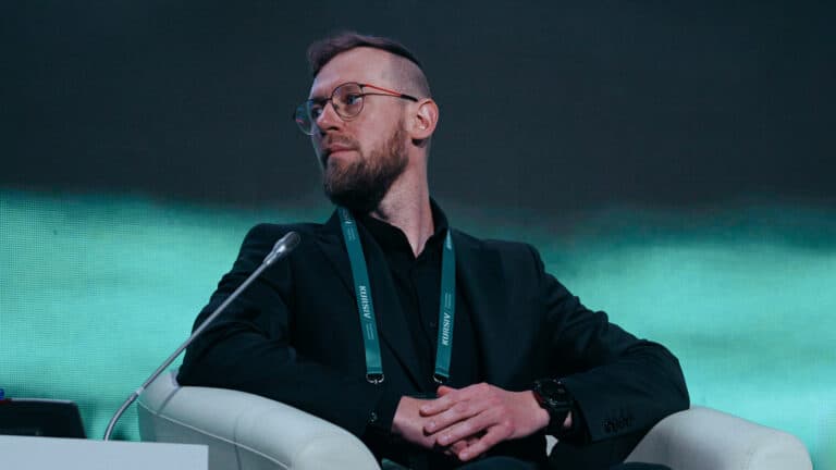 В Kolesa рассказали, как рекомендуют казахстанцам машины и квартиры