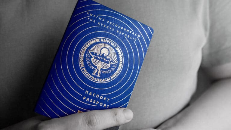В «черном списке» России находятся более 90 тысяч граждан Кыргызстана