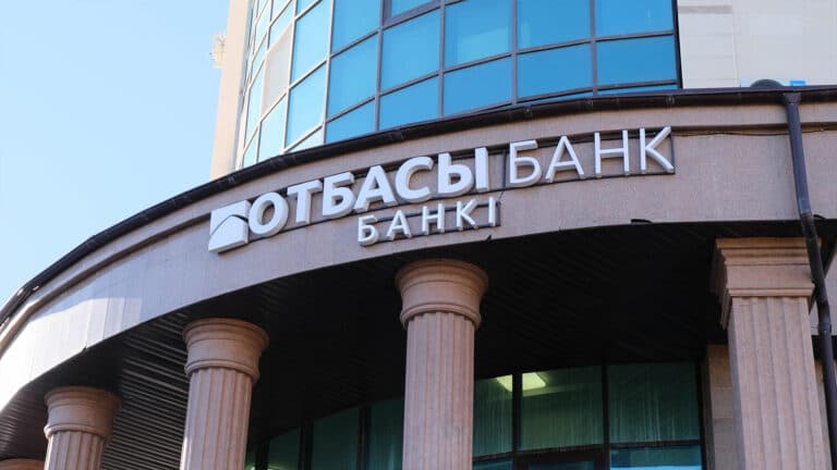 Казахстанцев предупредили о росте мошенничества с недвижимостью