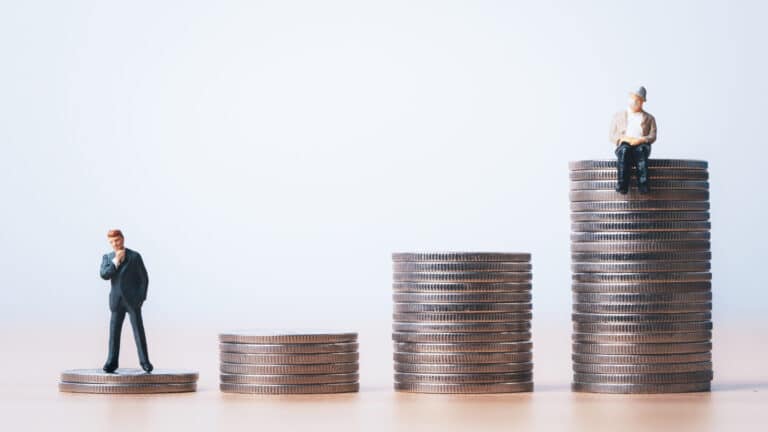 Казахстанцы раскритиковали повышение порогов для снятия пенсионных накоплений