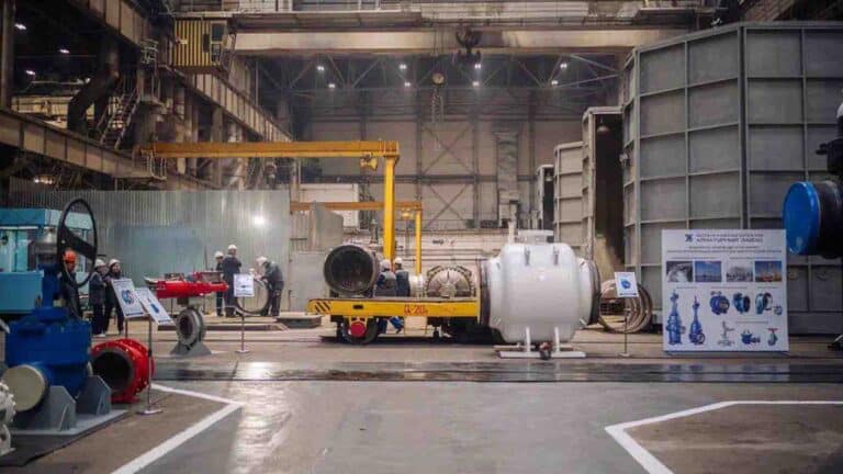 Өскемендегі зауыт қазақ мұнайын тасымалдайтын құбырға 4,7 млрд теңгенің өнімін сатпақ