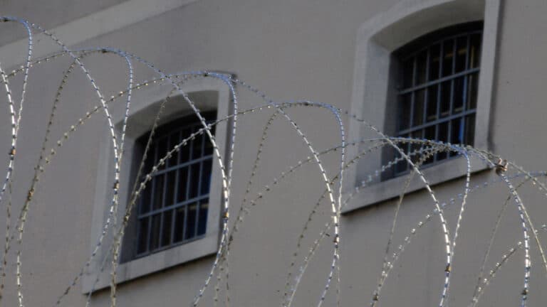 Виновника ДТП на Аль-Фараби перевели из больницы в СИЗО