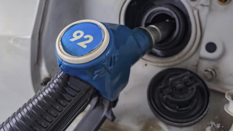 Возможен ли резкий скачок цен на бензин, рассказал вице-министр