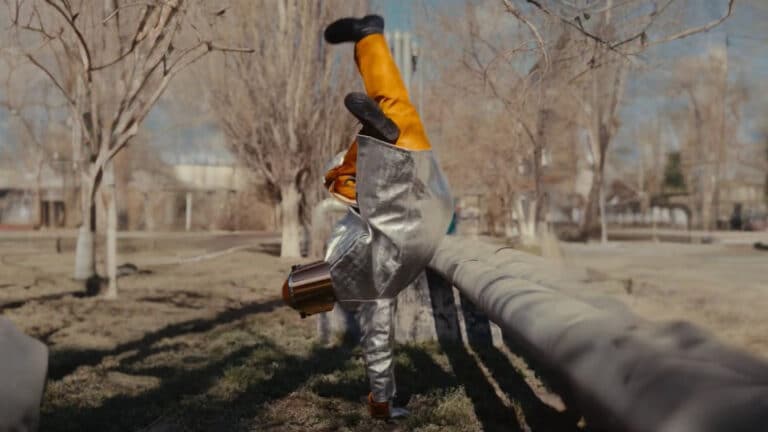 Казахстанский завод неожиданно стал героем вирусного тренда