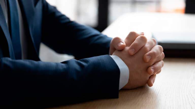 Топ-менеджеры Государственного кредитного бюро заработали более 200 млн тенге