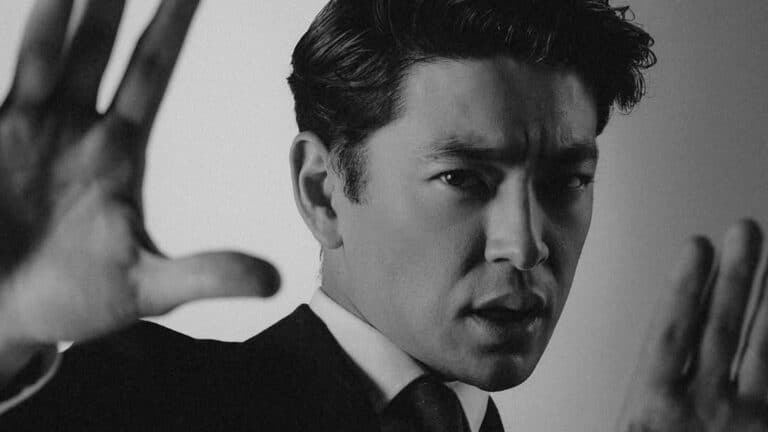 Аскар Ильясов откровенно рассказал о детстве в поселке и школьных комплексах