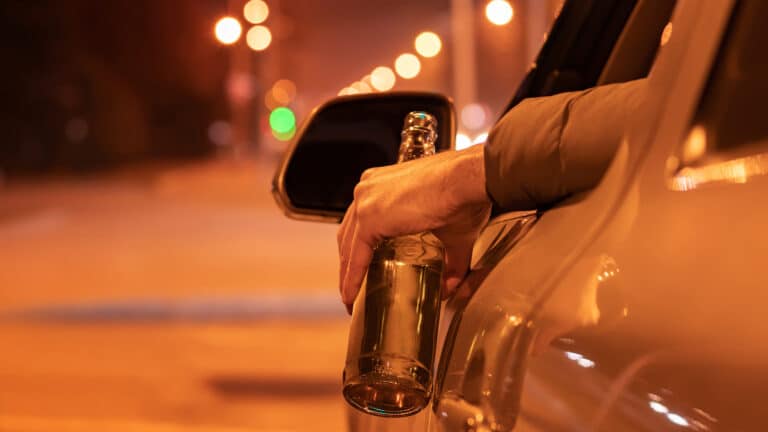 Депутат потребовал исключить из амнистии часть водителей после ДТП на Аль-Фараби