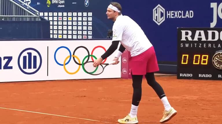 Бублик сенсационно проиграл на старте турнира BMW Open-2026