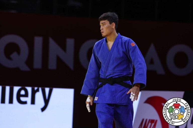 Казахстанский дзюдоист Адилет Алмат завоевал золото чемпионата Азии в Китае