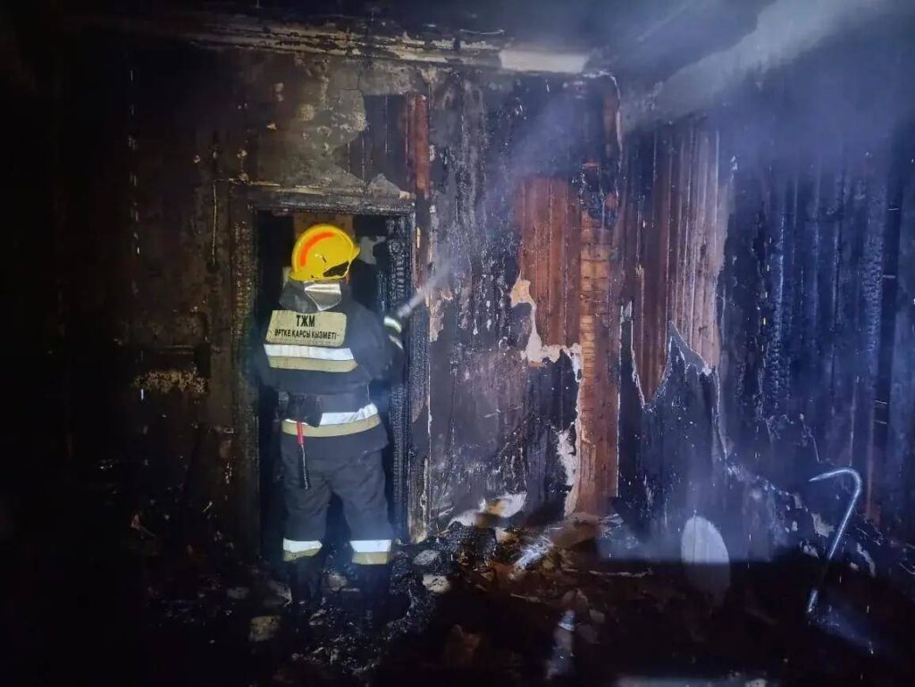 ШҚО-да өртенген пәтерден мәйіт табылды