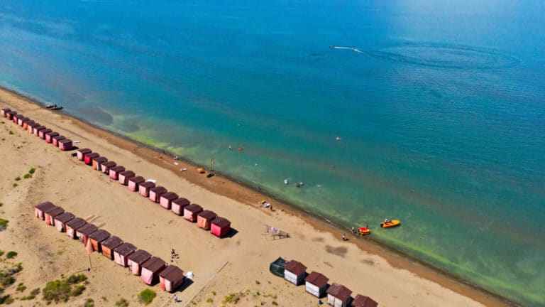 На Балхаш запустят прямые рейсы из Астаны и Алматы уже этим летом