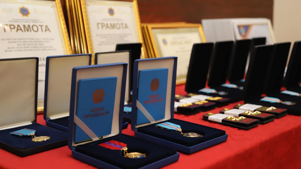 Тремя новыми госнаградами впервые наградят казахстанцев в 2026 году 
